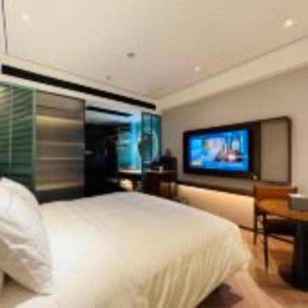 Hangzhou West Lake Milan Hotel - Ten Minutes Walk To The West Lake Exterior photo